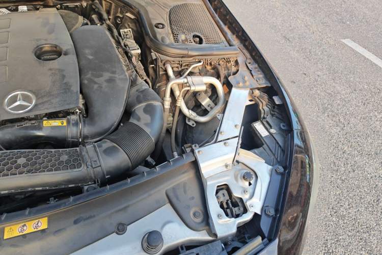 Used Mercedes-Benz CLS 2018 CLS 300 Dynamic Edition Engine Bay Left