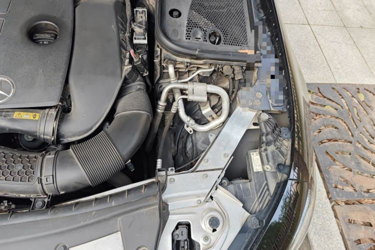 Used Mercedes-Benz CLS 2018 CLS 300 Luxury Model Engine Bay Left