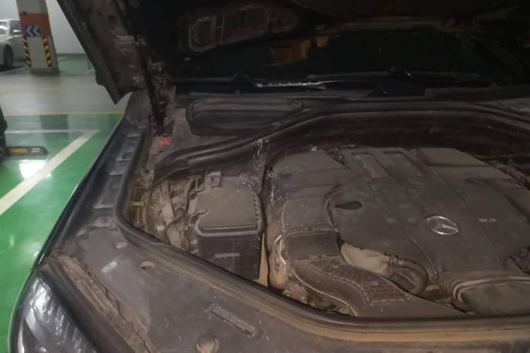 Used Mercedes-Benz CLS  Engine Bay Right