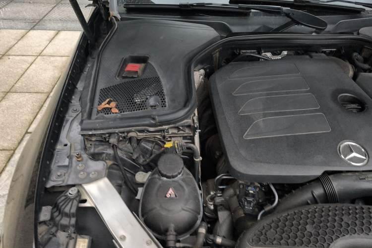 Used Mercedes-Benz CLS 2018 CLS 300 Luxury Model Engine Bay Right