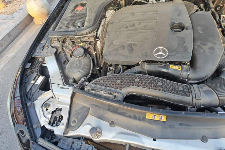 Used Mercedes-Benz CLS 2018 CLS 300 Dynamic Edition Engine Bay Right