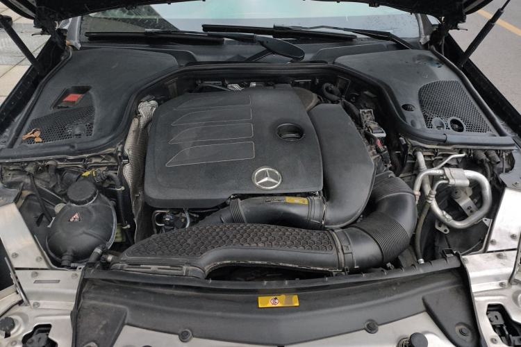 Used Mercedes-Benz CLS 2018 CLS 300 Luxury Model Engine Bay