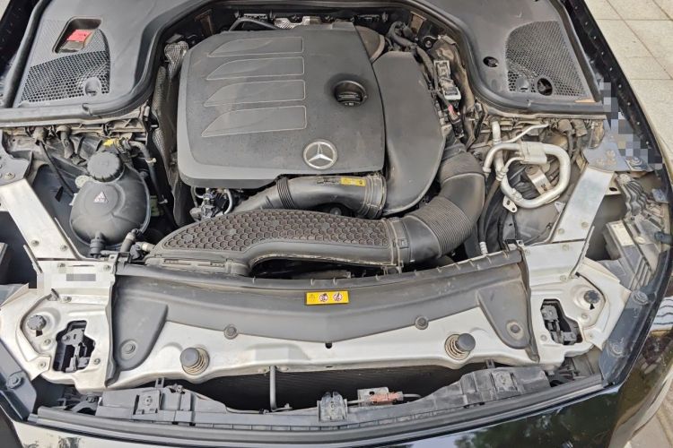 Used Mercedes-Benz CLS 2018 CLS 300 Luxury Model Engine Bay