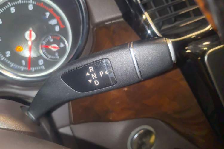Used Mercedes-Benz CLS  Gear Lever