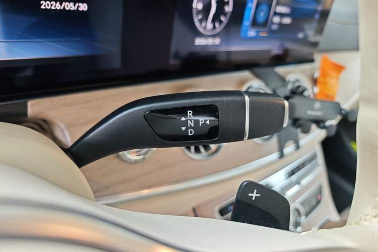 Used Mercedes-Benz CLS 2018 CLS 300 Dynamic Edition Gear Lever
