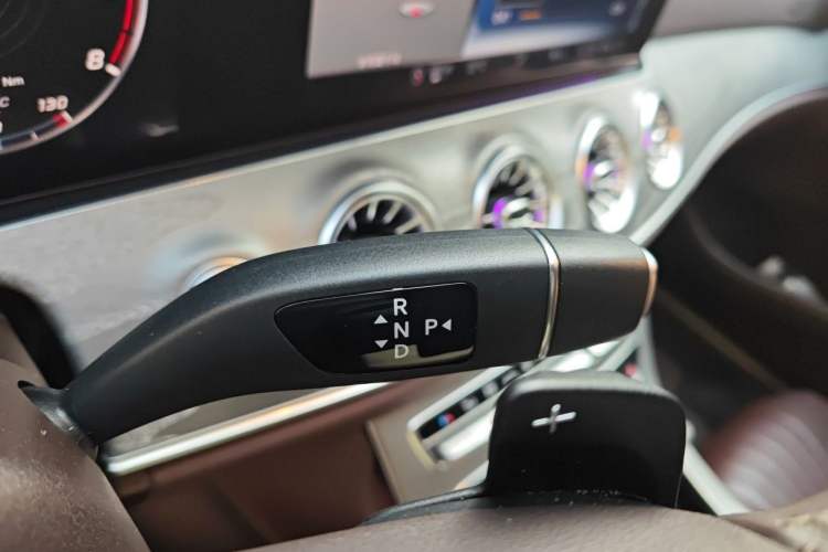 Used Mercedes-Benz CLS 2018 CLS 300 Luxury Model Gear Lever