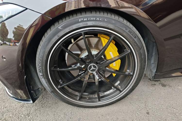 Used Mercedes-Benz CLS 2018 CLS 300 Dynamic Edition Left Front Wheel Hub