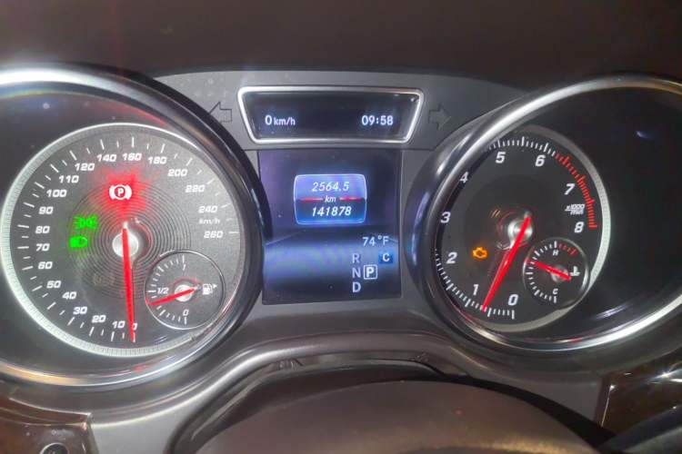 Used Mercedes-Benz CLS  Odometer Close Up