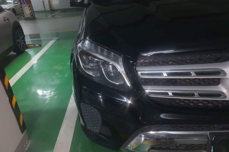Used Mercedes-Benz CLS  Right Front Headlight
