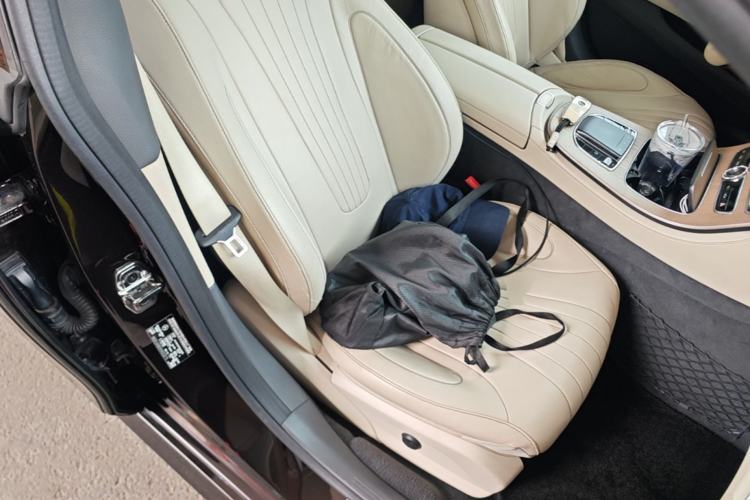 Used Mercedes-Benz CLS 2018 CLS 300 Dynamic Edition Right Front Seat