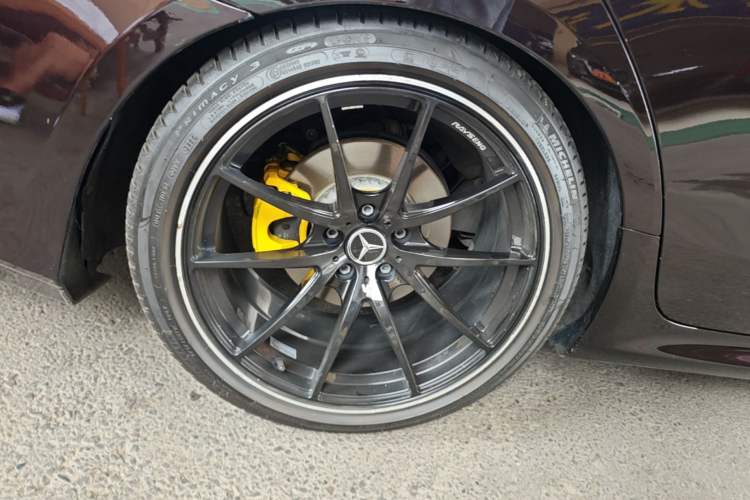 Used Mercedes-Benz CLS 2018 CLS 300 Dynamic Edition Right Rear Wheel Hub