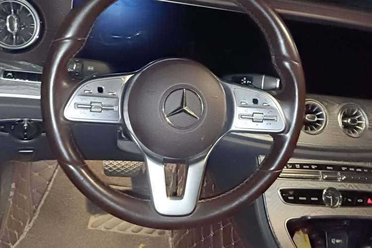 Used Mercedes-Benz CLS 2018 CLS 300 Dynamic Edition Steering Wheel