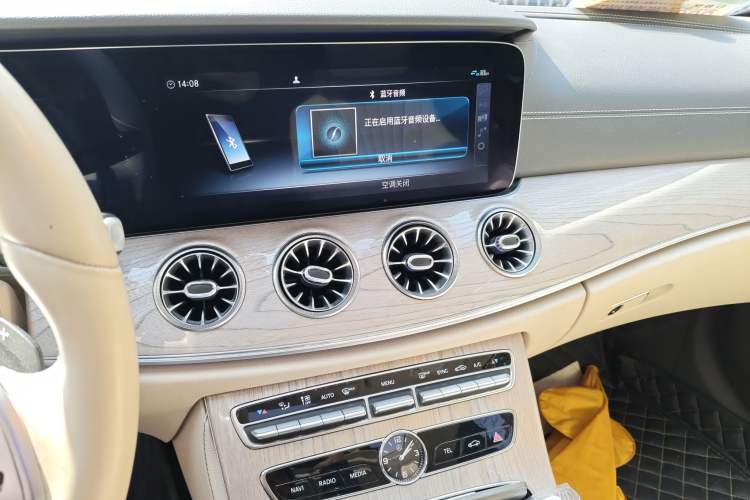 Used Mercedes-Benz CLS 2018 CLS 300 Dynamic Edition Audio And AC Panel