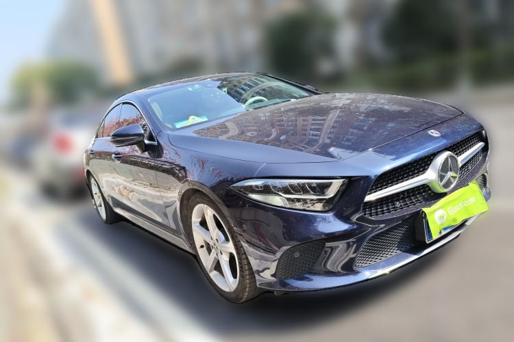 Used Mercedes-Benz CLS 2018 CLS 300 Dynamic Edition Front Right 45 Deg