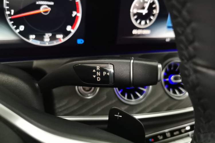 Used Mercedes-Benz CLS 2018 CLS 300 Luxury Model Gear Lever