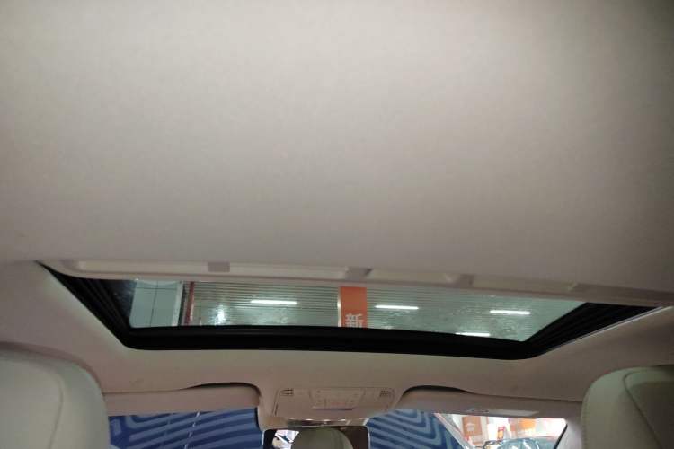 Used Mercedes-Benz CLS 2018 CLS 300 Luxury Model Headliner