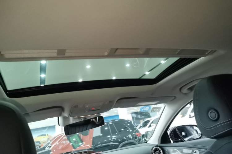 Used Mercedes-Benz CLS 2018 CLS 300 Luxury Model Headliner