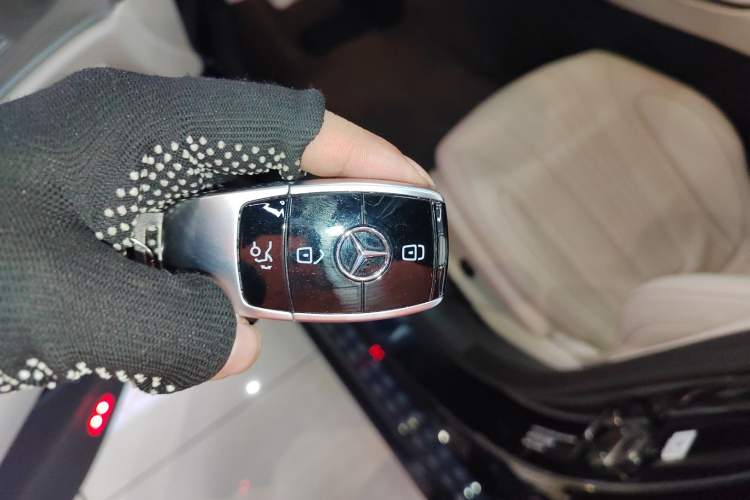 Used Mercedes-Benz CLS 2018 CLS 300 Luxury Model Interior 1