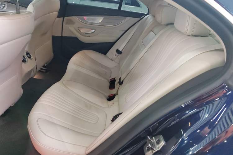Used Mercedes-Benz CLS 2018 CLS 300 Luxury Model Interior 4