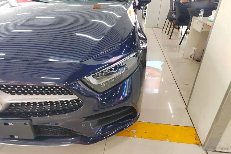 Used Mercedes-Benz CLS 2018 CLS 300 Luxury Model Left Front Headlight