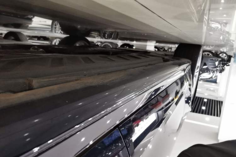 Used Mercedes-Benz CLS 2018 CLS 300 Luxury Model Left Side Sill