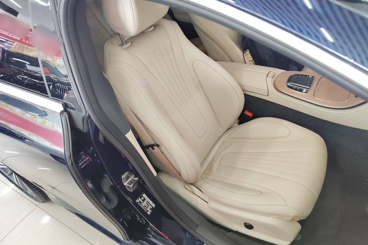 Used Mercedes-Benz CLS 2018 CLS 300 Luxury Model Right Front Seat