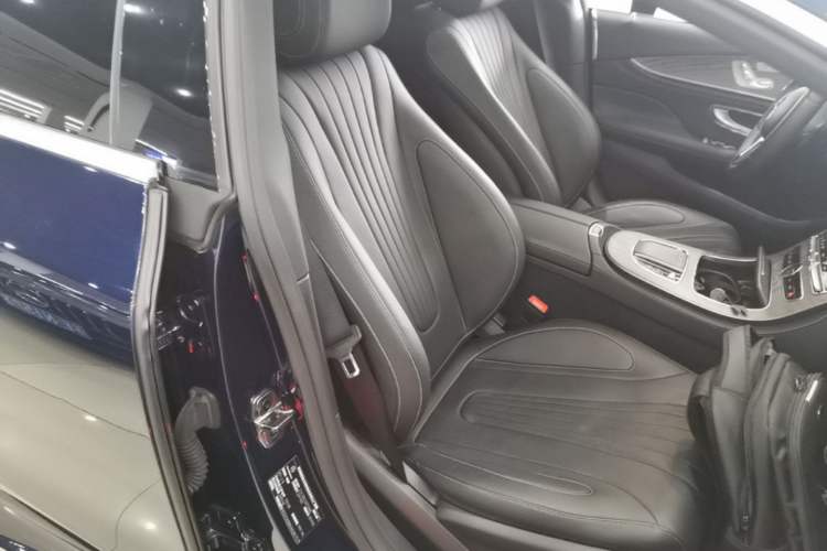 Used Mercedes-Benz CLS 2018 CLS 300 Luxury Model Right Front Seat