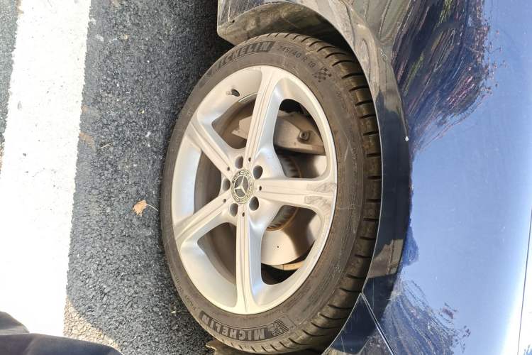 Used Mercedes-Benz CLS 2018 CLS 300 Dynamic Edition Right Front Wheel Hub