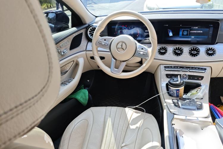 Used Mercedes-Benz CLS 2018 CLS 300 Dynamic Edition Steering Wheel