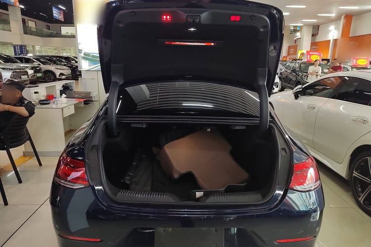 Used Mercedes-Benz CLS 2018 CLS 300 Luxury Model Trunk