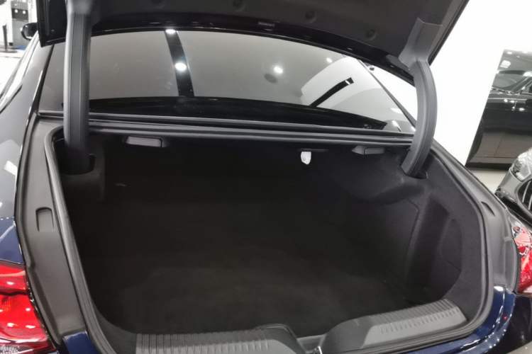 Used Mercedes-Benz CLS 2018 CLS 300 Luxury Model Trunk