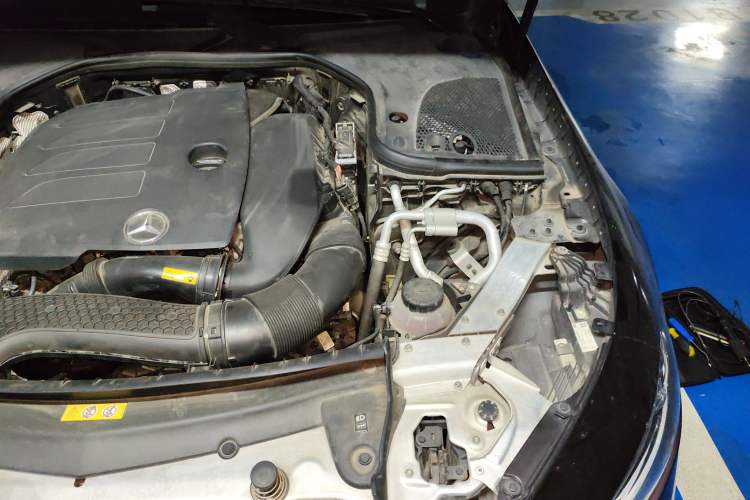 Used Mercedes-Benz CLS 2018 CLS 350 4MATIC Engine Bay Left
