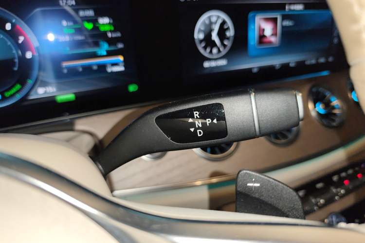 Used Mercedes-Benz CLS 2018 CLS 350 4MATIC Gear Lever