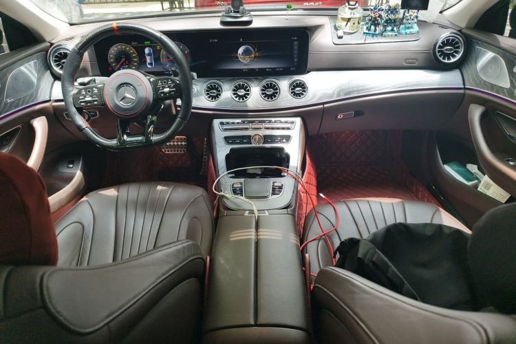 Used Mercedes-Benz CLS 2018 CLS 350 4MATIC Center Console