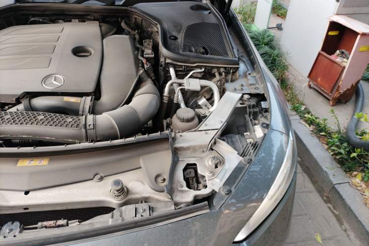Used Mercedes-Benz CLS 2018 CLS 350 4MATIC Engine Bay Left