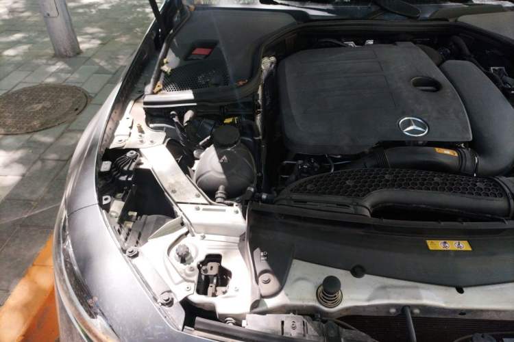 Used Mercedes-Benz CLS 2018 CLS 300 Dynamic Edition Engine Bay Right