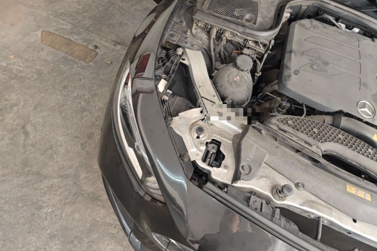 Used Mercedes-Benz CLS 2018 CLS 350 4MATIC Engine Bay Right