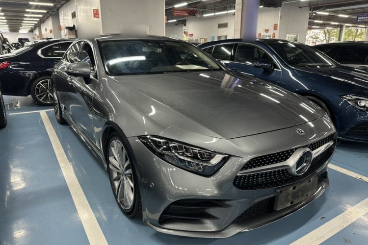 Used Mercedes-Benz CLS 2018 CLS 300 Luxury Model Exterior 2