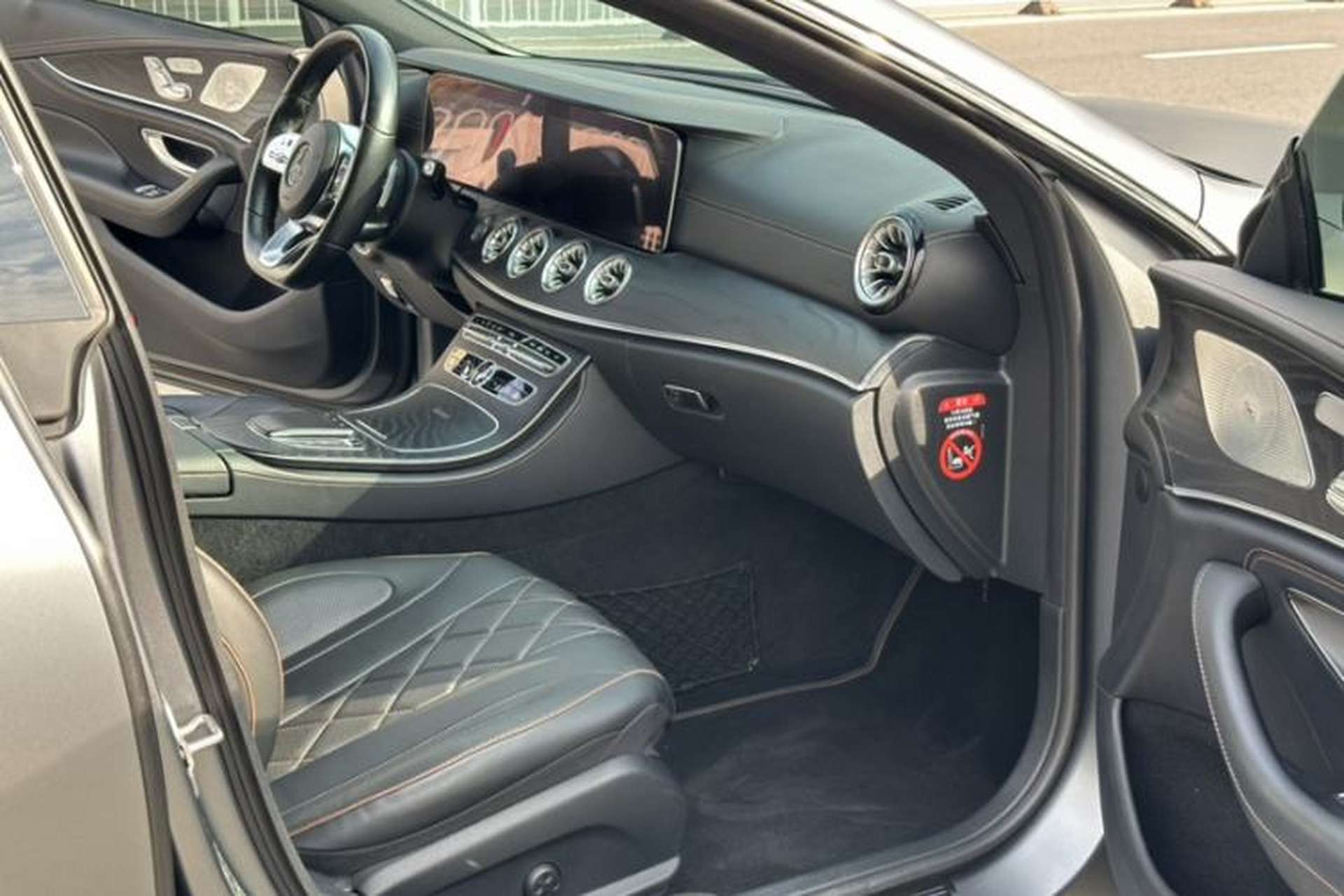 Used Mercedes-Benz CLS 2018 CLS 350 4MATIC Avantgarde Special Edition Exterior 7