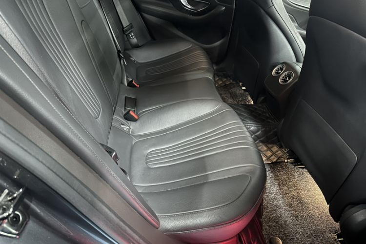 Used Mercedes-Benz CLS 2018 CLS 300 Luxury Model Interior 10