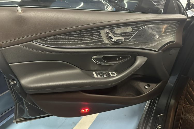 Used Mercedes-Benz CLS 2018 CLS 300 Luxury Model Interior 11