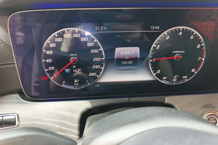 Used Mercedes-Benz CLS 2018 CLS 300 Dynamic Edition Odometer Close Up