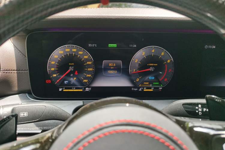 Used Mercedes-Benz CLS 2018 CLS 350 4MATIC Odometer Close Up
