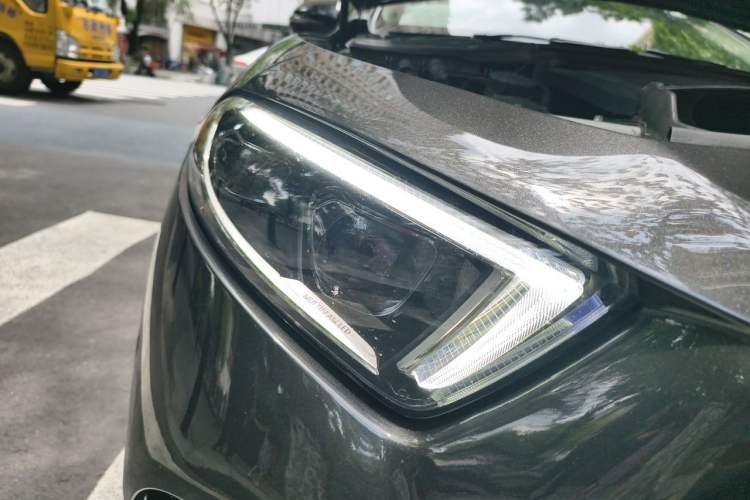 Used Mercedes-Benz CLS 2018 CLS 350 4MATIC Right Front Headlight