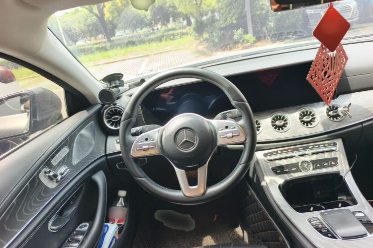 Used Mercedes-Benz CLS 2018 CLS 300 Dynamic Edition Steering Wheel