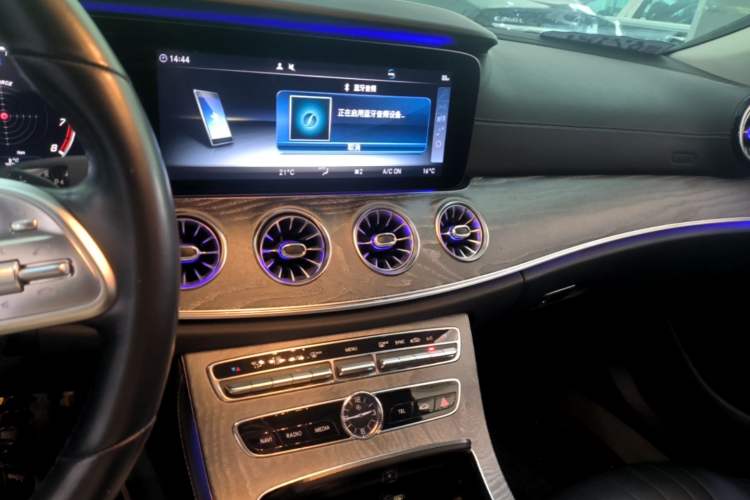 Used Mercedes-Benz CLS 2018 CLS 300 Dynamic Edition Audio And AC Panel