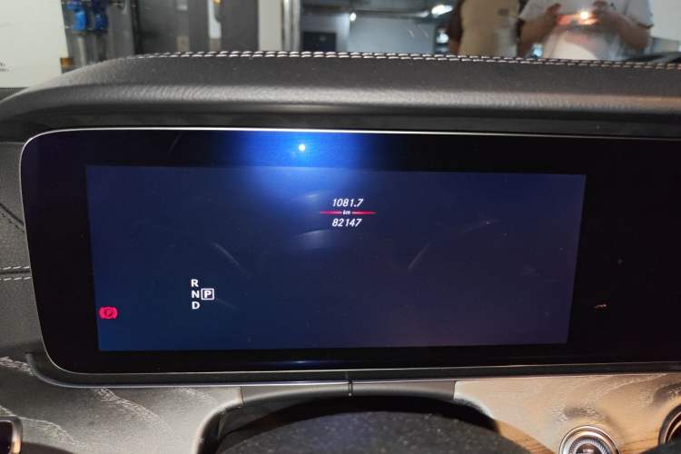 Used Mercedes-Benz CLS 2018 CLS 300 Dynamic Edition Odometer Close Up
