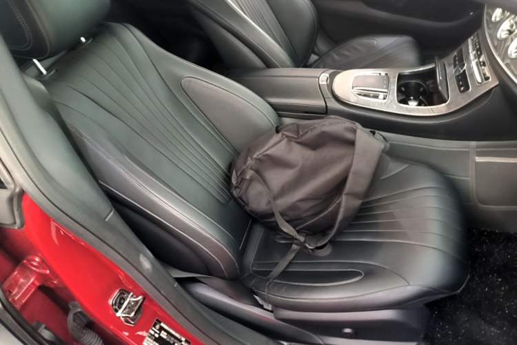 Used Mercedes-Benz CLS 2018 CLS 300 Dynamic Edition Right Front Seat