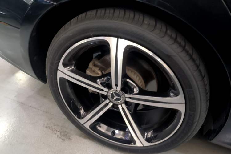 Used Mercedes-Benz CLS 2018 CLS 300 Dynamic Edition Right Rear Wheel Hub