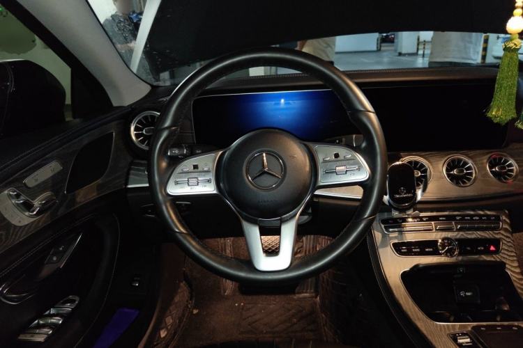 Used Mercedes-Benz CLS 2018 CLS 300 Dynamic Edition Steering Wheel